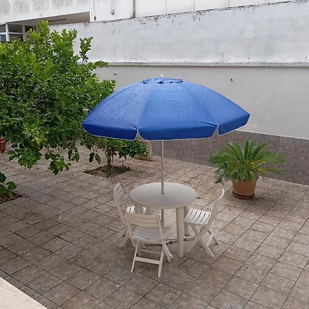 Il Giardino Dei Limoni بيت للعطل